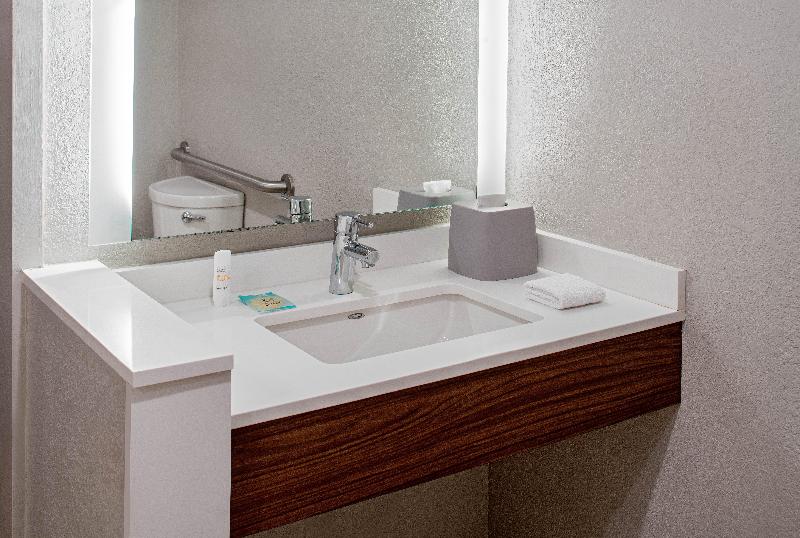 Holiday Inn Express New Orleans Downtown image