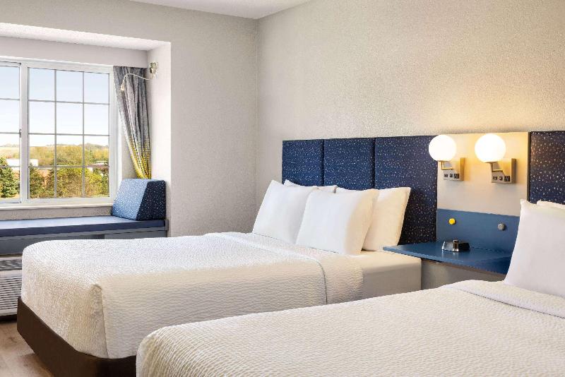 Microtel Inn & Suites By Wyndham New Ulm image