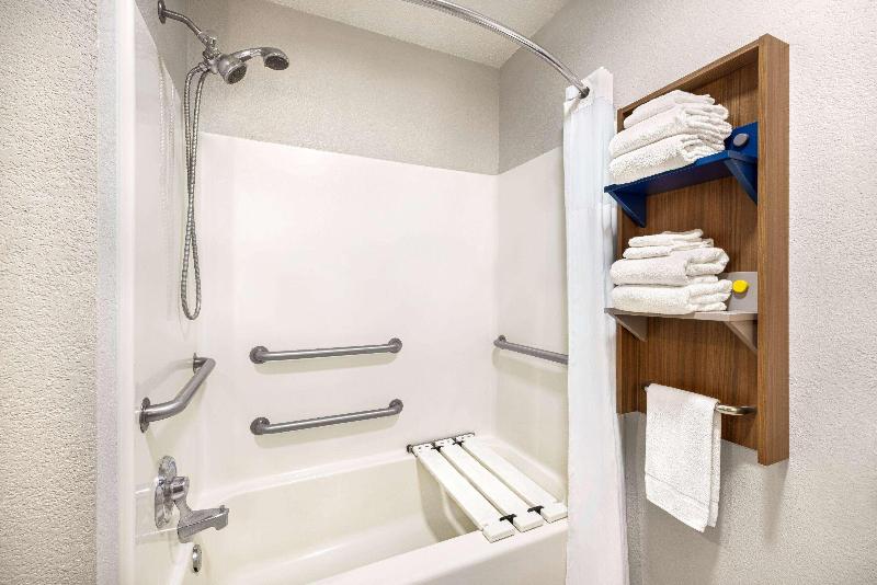 Microtel Inn & Suites By Wyndham New Ulm image