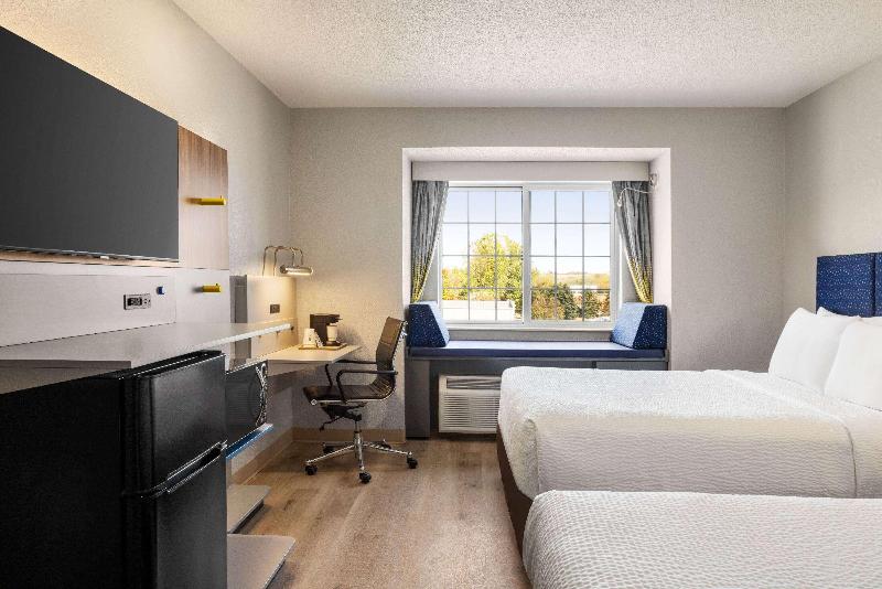 Microtel Inn & Suites By Wyndham New Ulm image