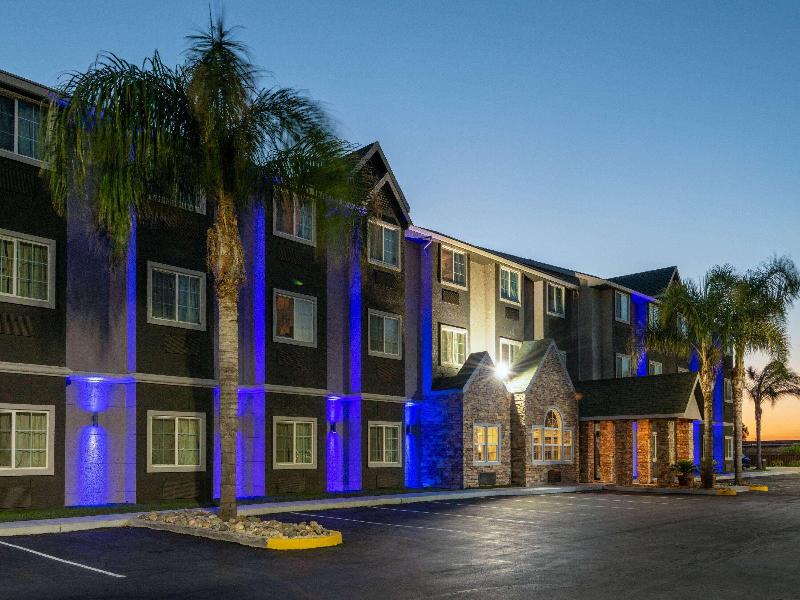 Microtel Inn & Suites By Wyndham Tracy image