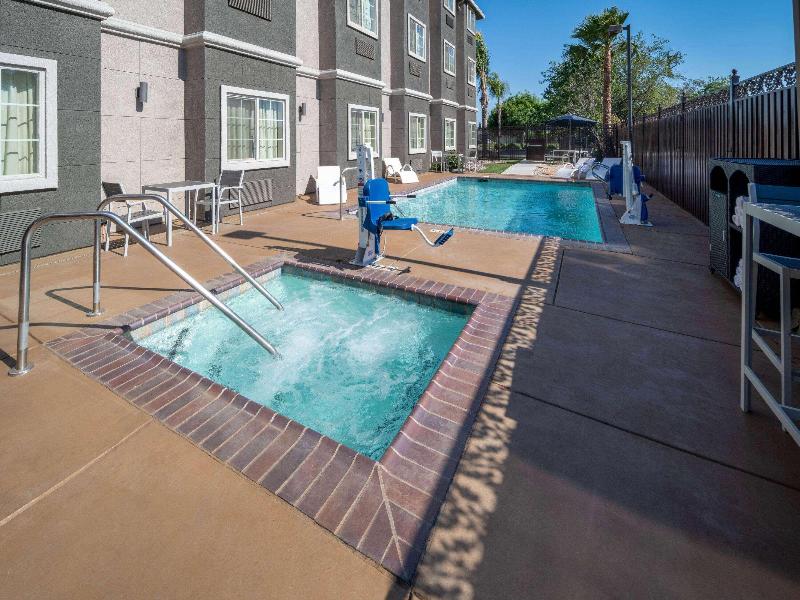 Microtel Inn & Suites By Wyndham Tracy image
