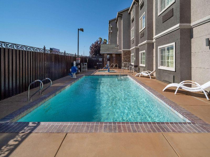 Microtel Inn & Suites By Wyndham Tracy image