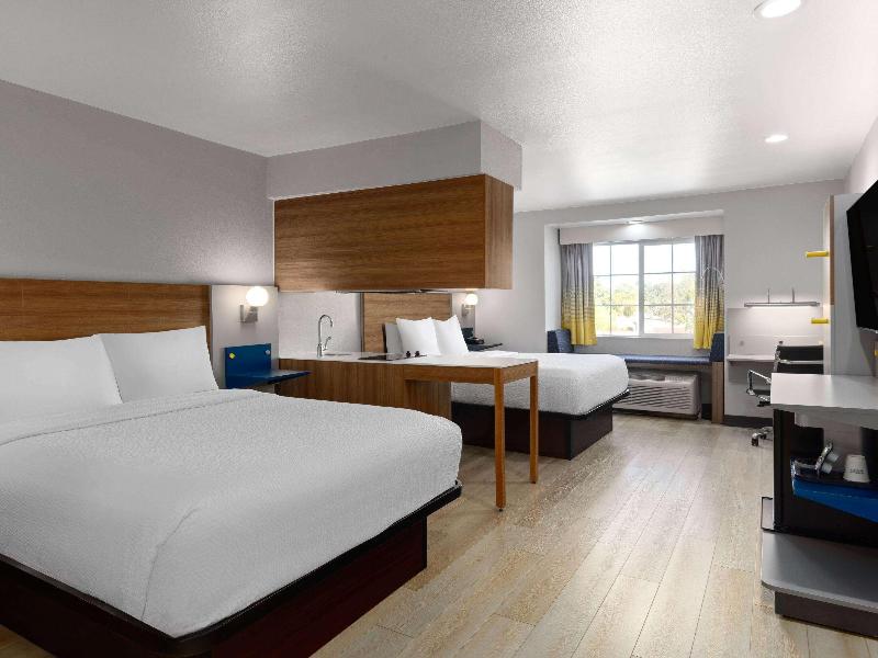 Microtel Inn & Suites By Wyndham Tracy image