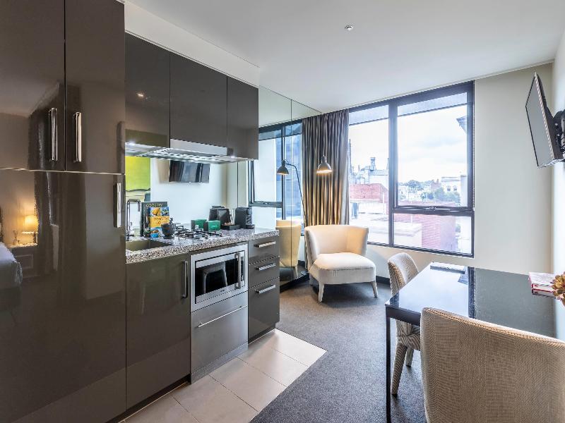 MainStay Suites Hawthorn image