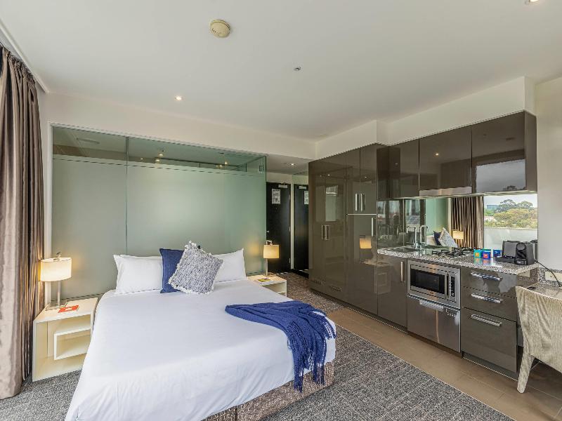 MainStay Suites Hawthorn image