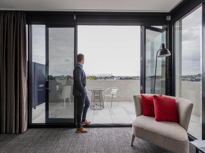 MainStay Suites Hawthorn image