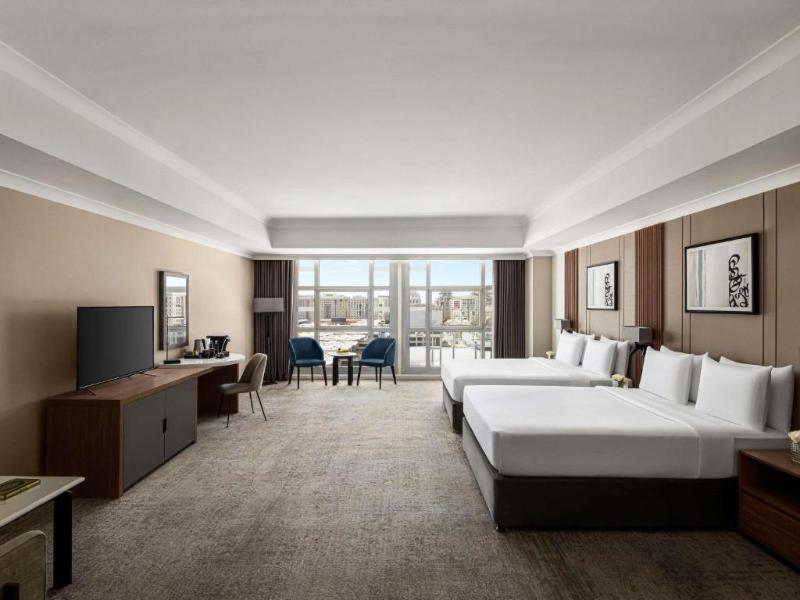 Anwar Al Madinah Movenpick Hotel image