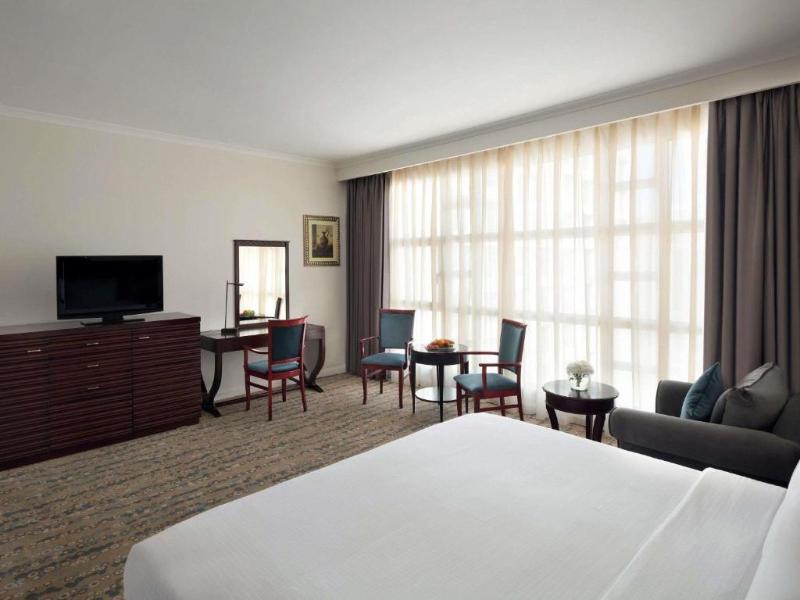 Anwar Al Madinah Movenpick Hotel image