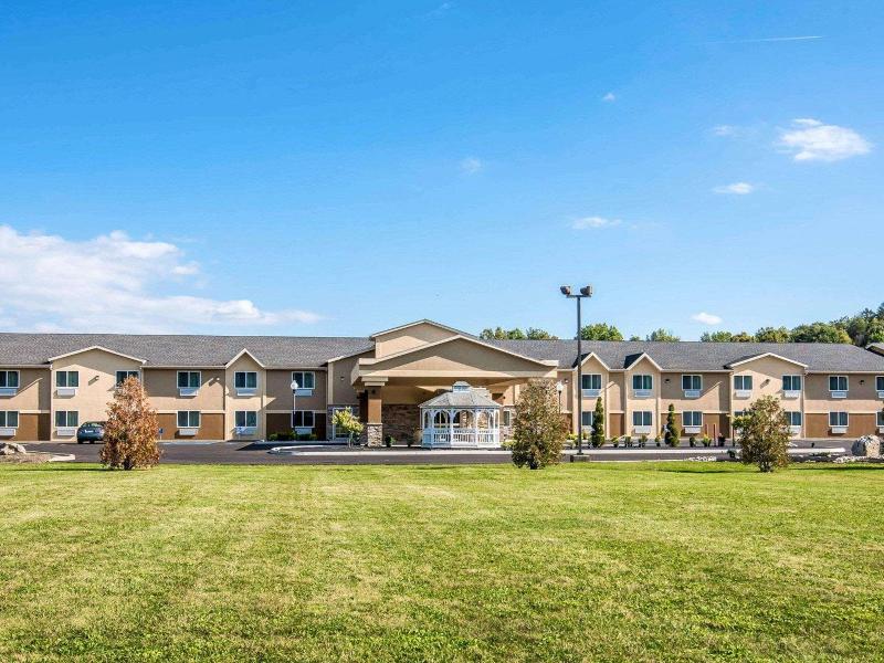 Comfort Inn Saugerties image