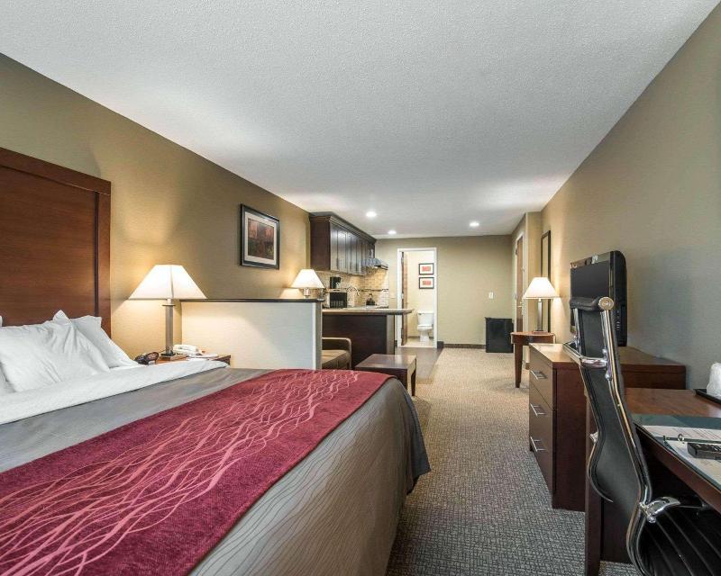 Comfort Inn Saugerties image