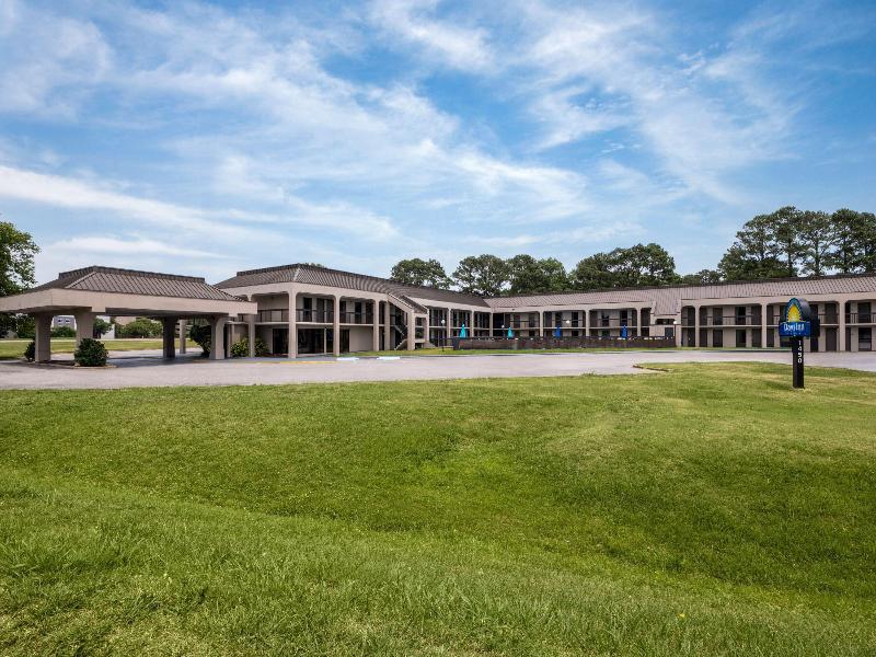 Days Inn by Wyndham Norfolk Airport