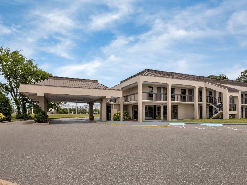 Days Inn by Wyndham Norfolk Airport