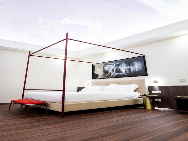 Hotel Vittoria image
