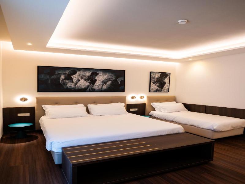 Hotel Vittoria image
