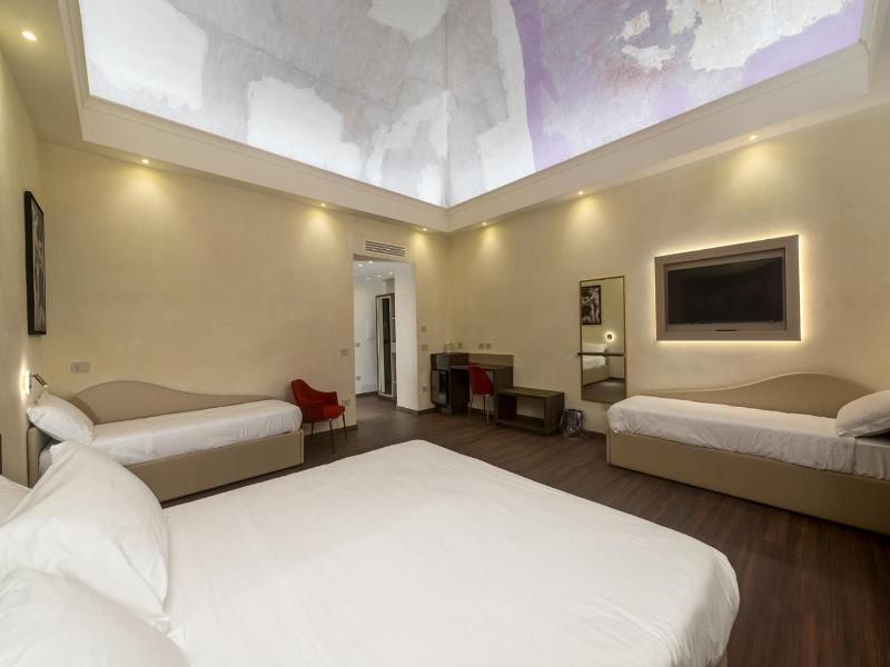 Hotel Vittoria image