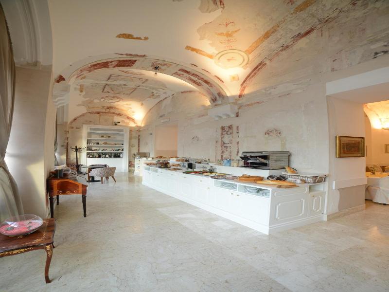 Hotel Vittoria image