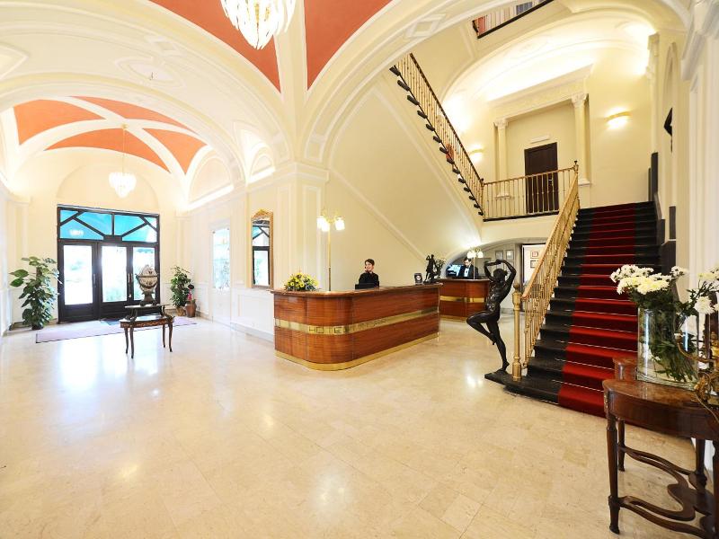 Hotel Vittoria image