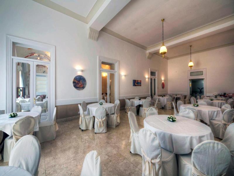 Hotel Vittoria image