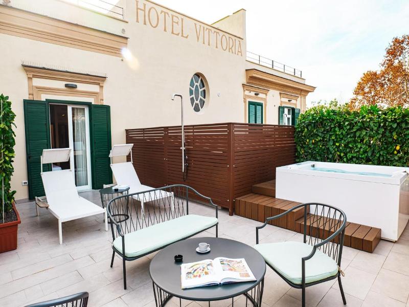 Hotel Vittoria image