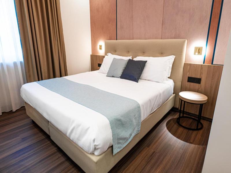 Hotel Vittoria image