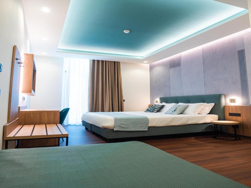 Hotel Vittoria image