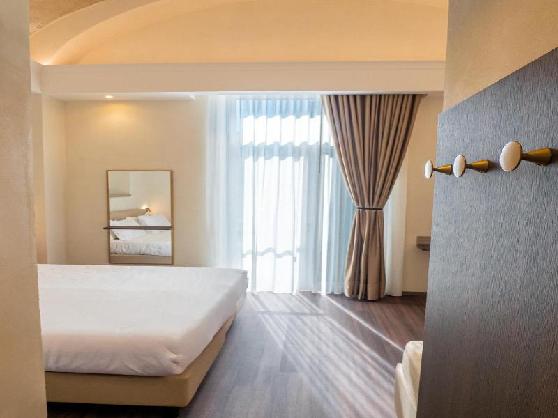 Hotel Vittoria image