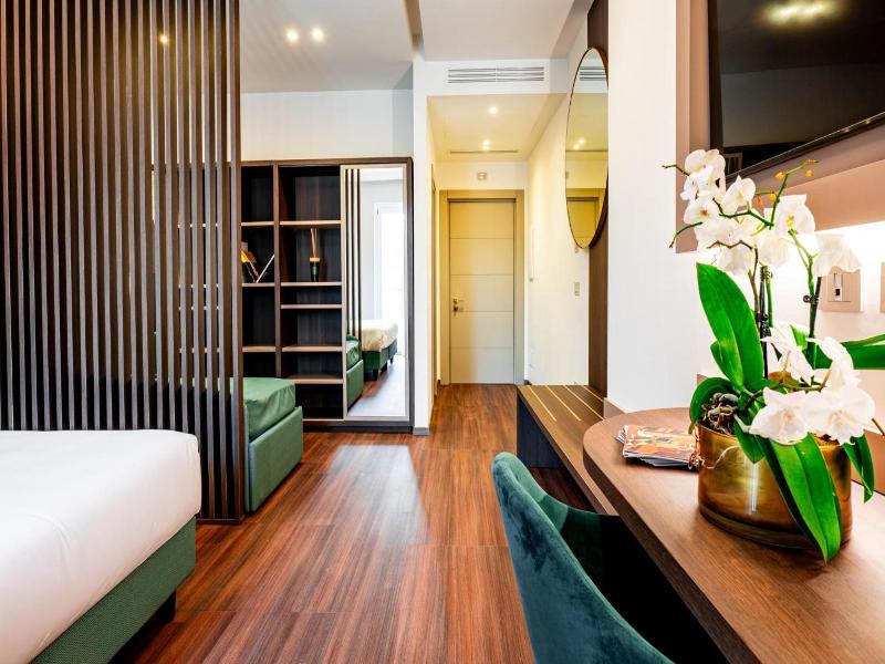 Hotel Vittoria image
