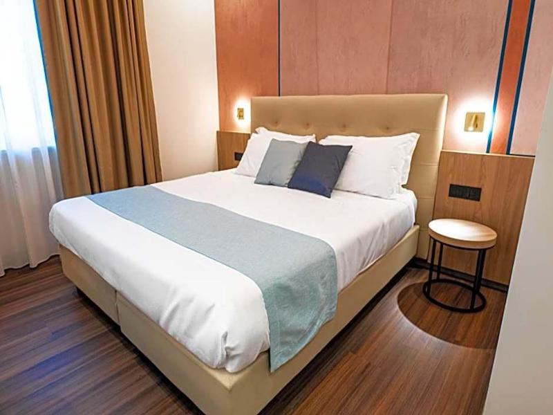 Hotel Vittoria image