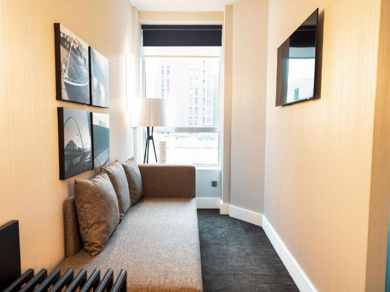 Sandman Signature Hotel Newcastle image