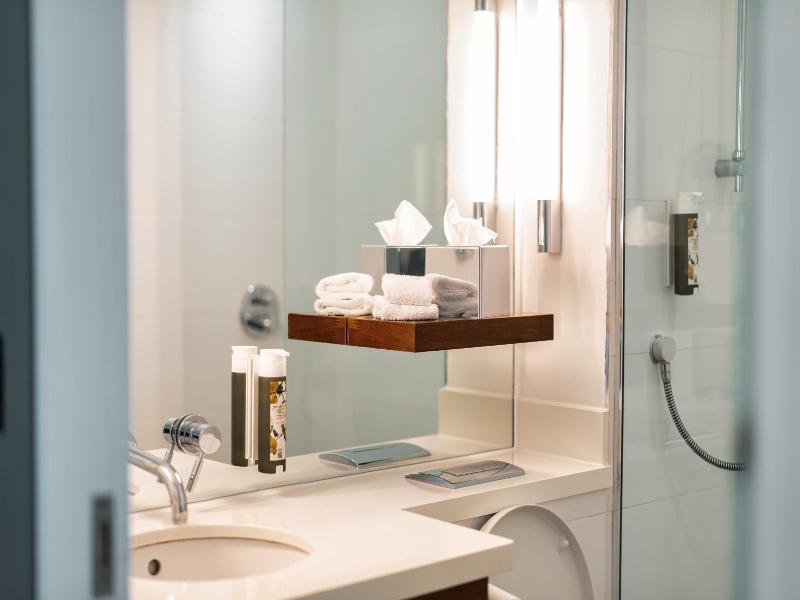 Sandman Signature Hotel Newcastle image