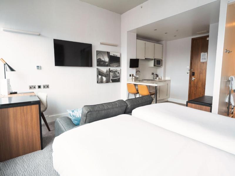 Sandman Signature Hotel Newcastle image