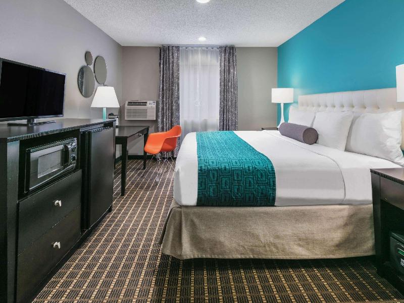 Howard Johnson by Wyndham New Braunfels image