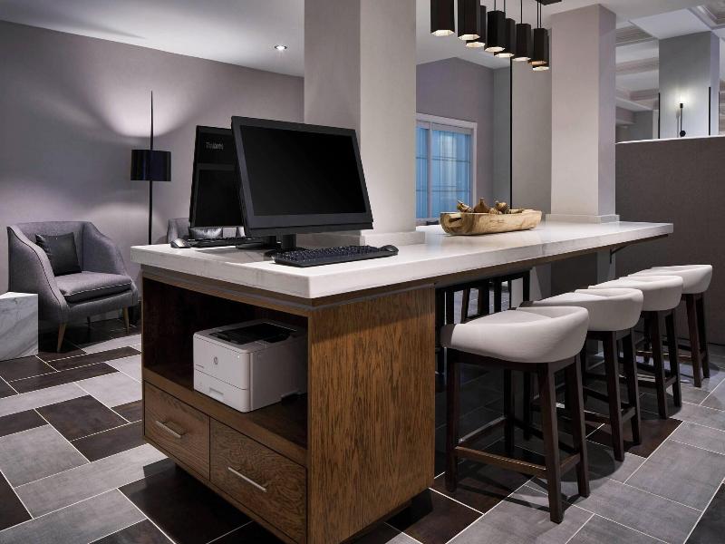 Delta Hotels Norfolk Airport image