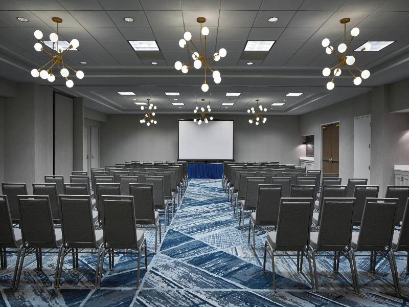 Delta Hotels Norfolk Airport image