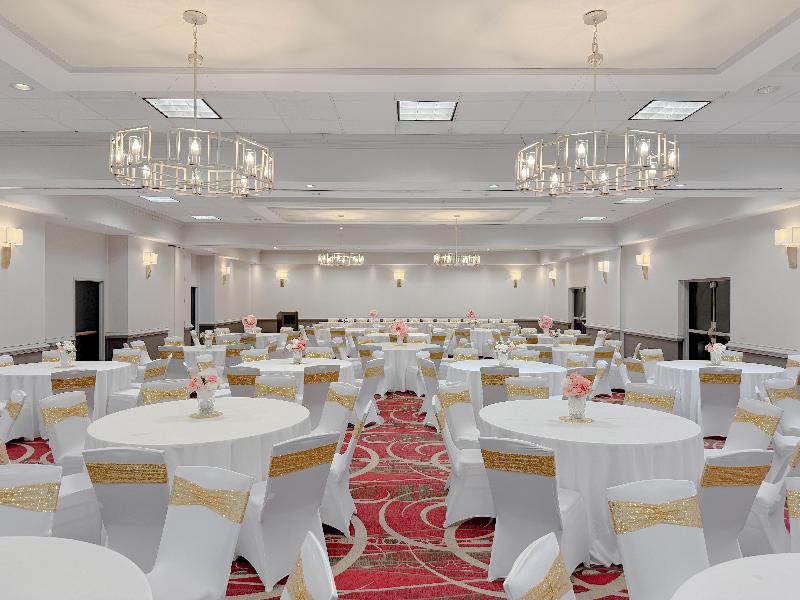 Crowne Plaza Newark Airport