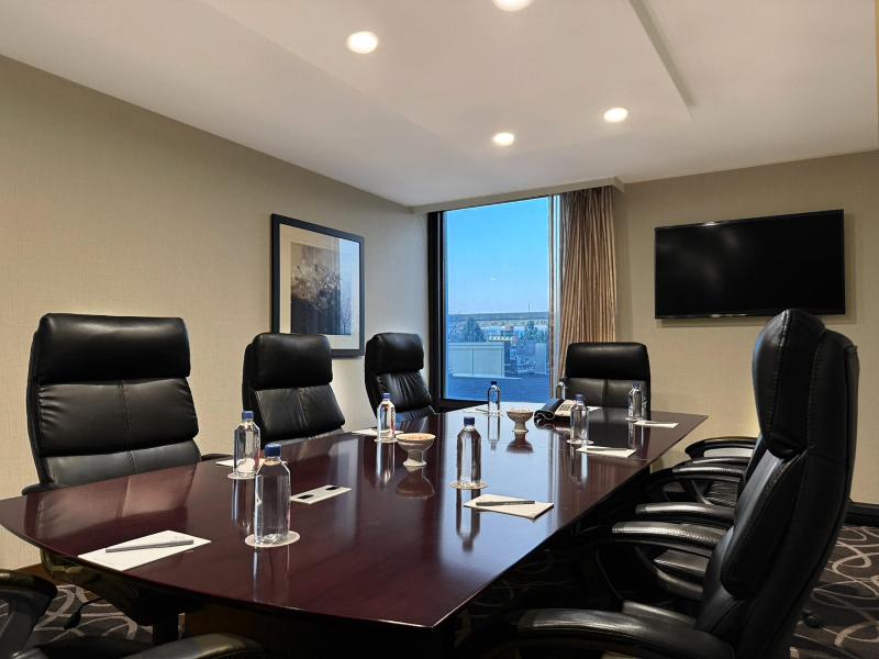 Crowne Plaza Newark Airport