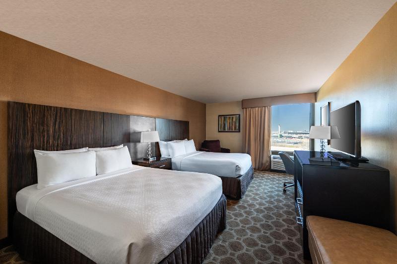 Crowne Plaza Newark Airport