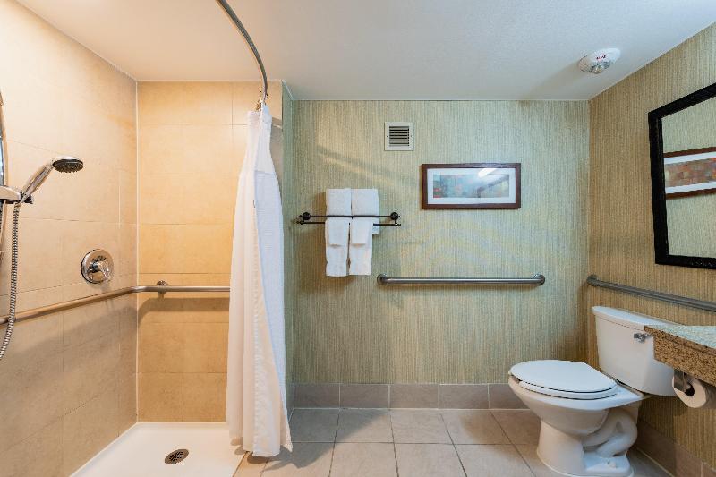Crowne Plaza Newark Airport