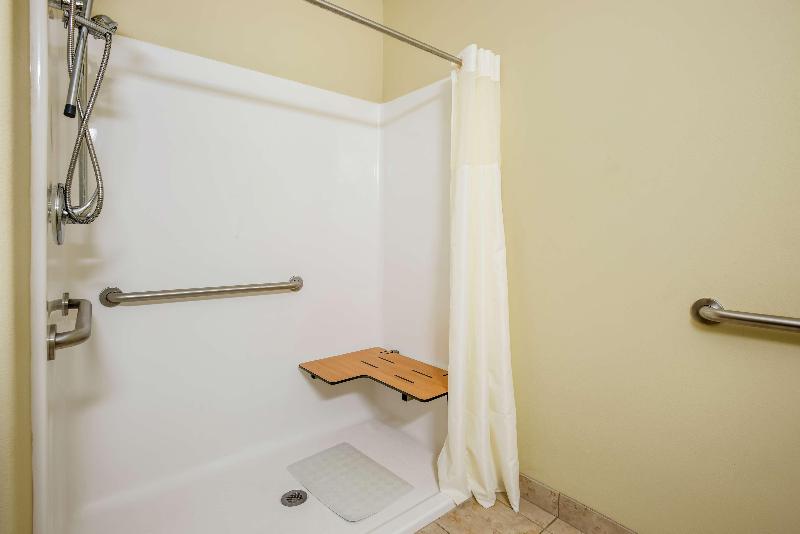 Knights Inn Bunkie image
