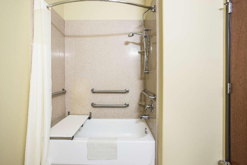 Knights Inn Bunkie image