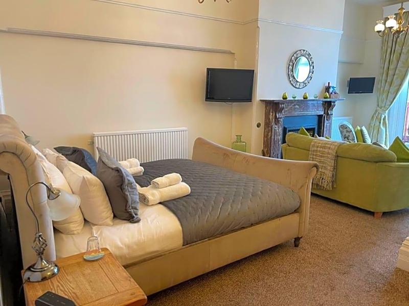 The Red Lion Hotel - Inn image