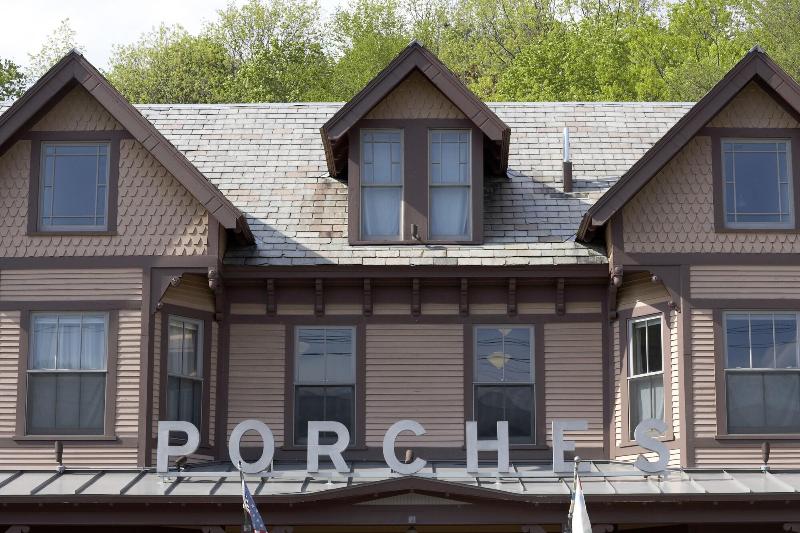 The Porches Inn image