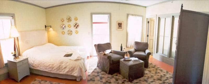 The Porches Inn image