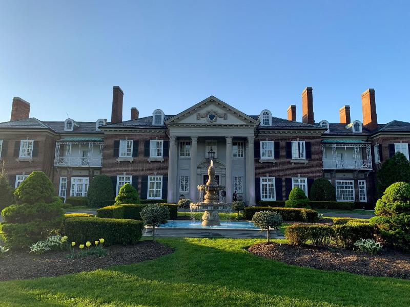 Glen Cove Mansion image