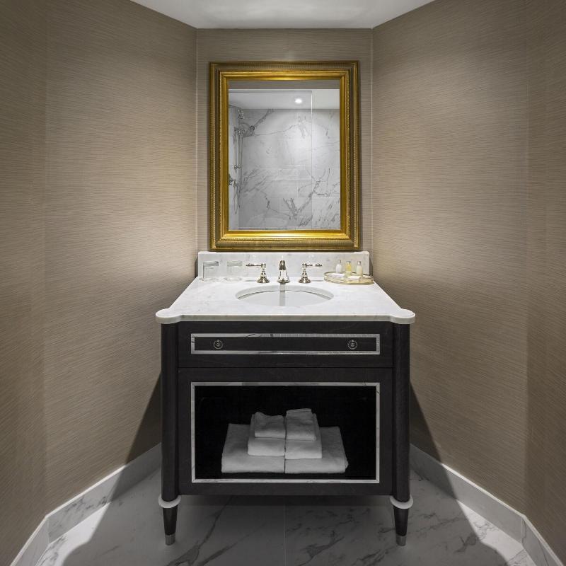 Glen Cove Mansion image