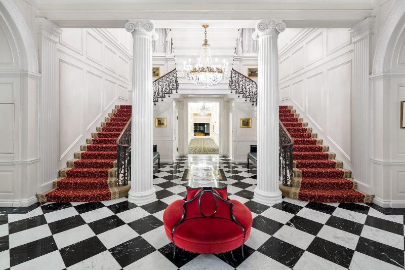 Glen Cove Mansion image