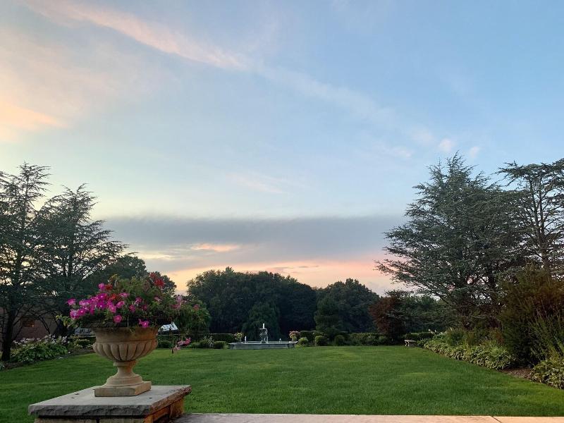 Glen Cove Mansion image