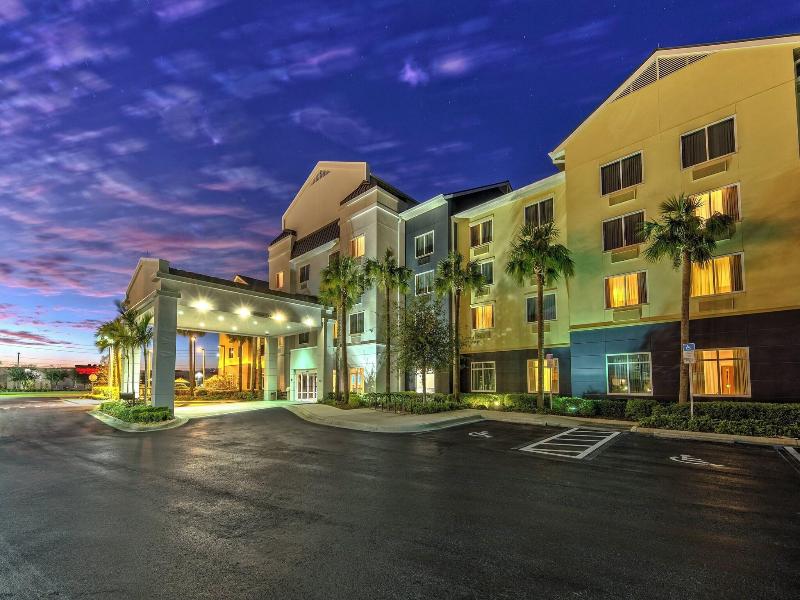 Fairfield Inn & Suites Naples image