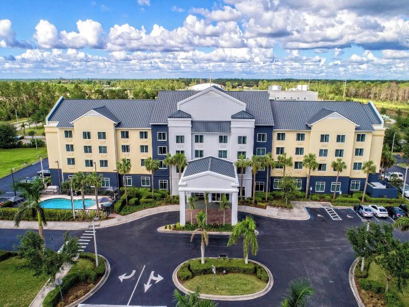 Fairfield Inn & Suites Naples image